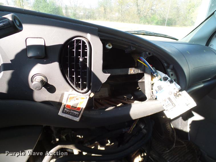 image for item DD1466 2005 Ford E350 XL van