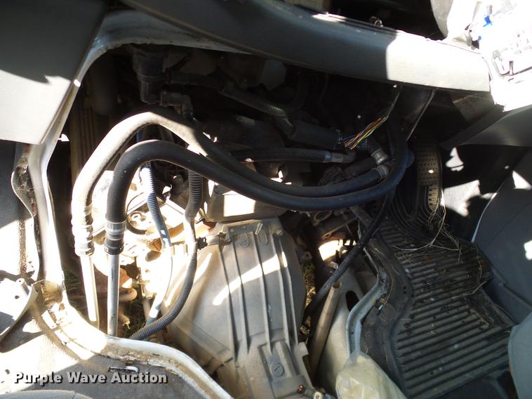 image for item DD1466 2005 Ford E350 XL van