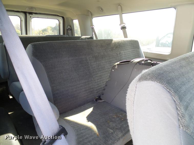 image for item DD1466 2005 Ford E350 XL van