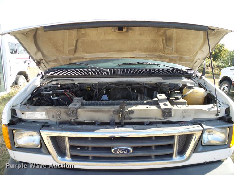 image for item DD1466 2005 Ford E350 XL van