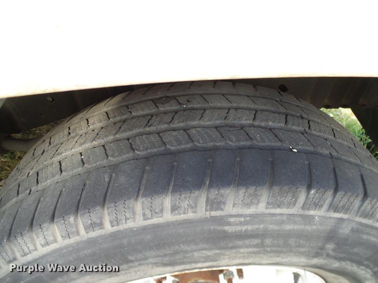 image for item DD1466 2005 Ford E350 XL van