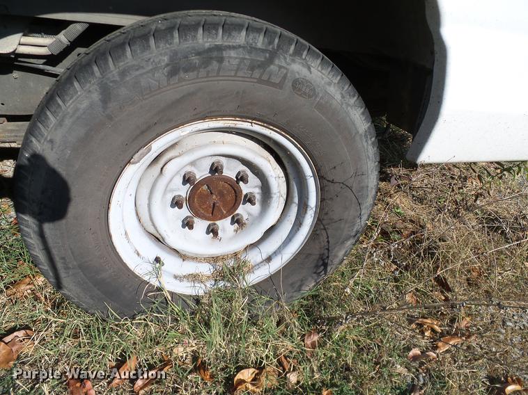 image for item DD1466 2005 Ford E350 XL van