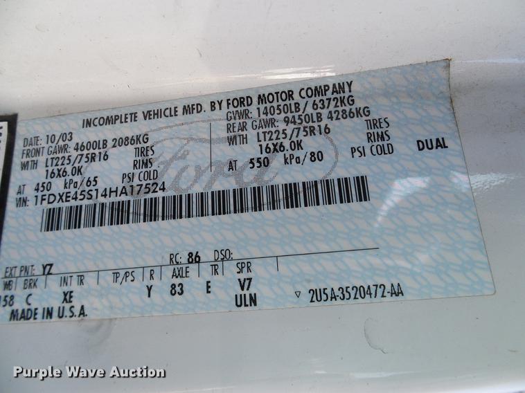 image for item DD1467 2004 Ford Econoline E450 shuttle bus