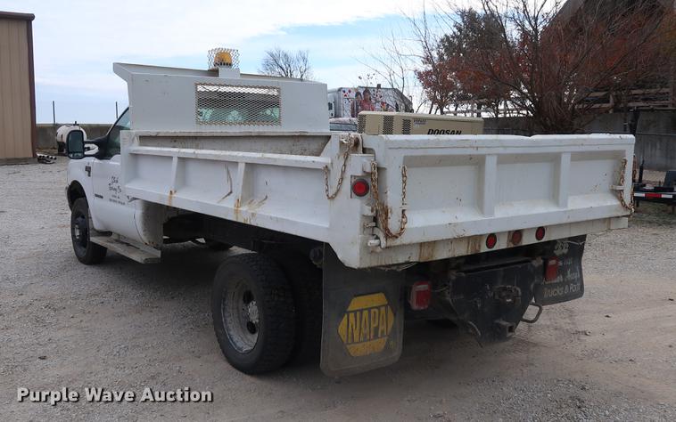 image for item DD9523 1999 Ford F550 dump truck