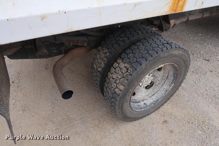 image for item DD9523 1999 Ford F550 dump truck