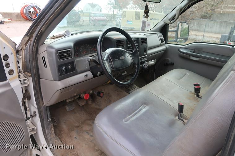 image for item DD9523 1999 Ford F550 dump truck