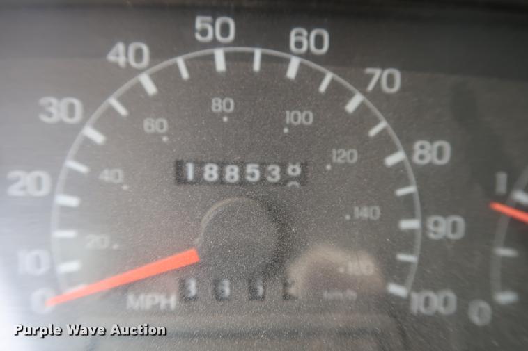 image for item DD9523 1999 Ford F550 dump truck