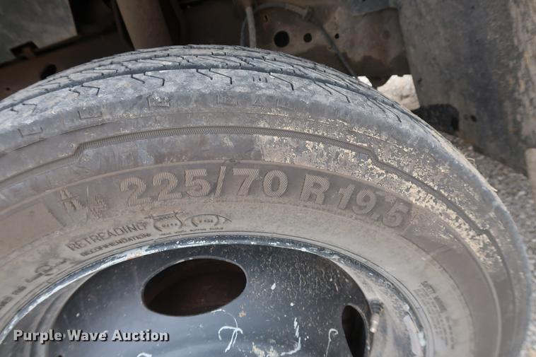 image for item DD9523 1999 Ford F550 dump truck