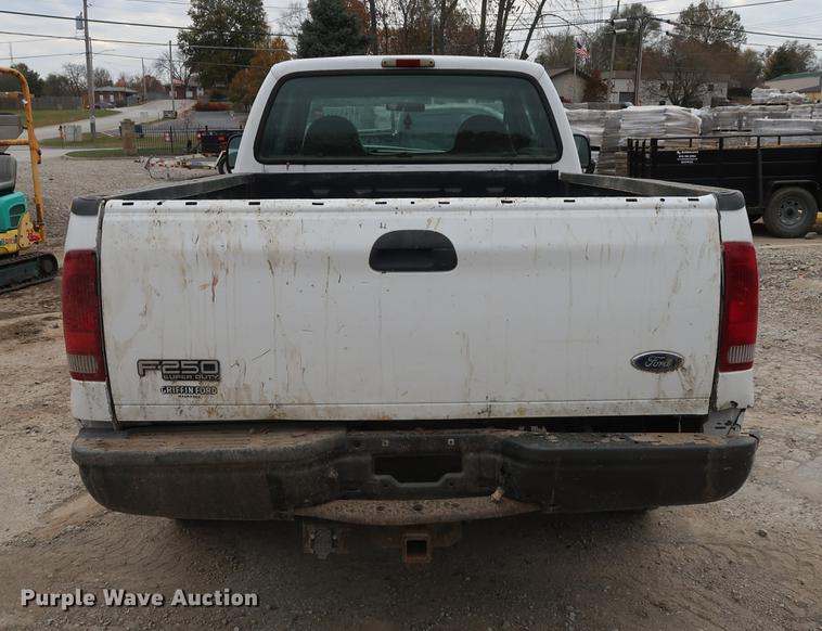 image for item DD9525 2002 Ford F250 Super Duty SuperCab pickup truck