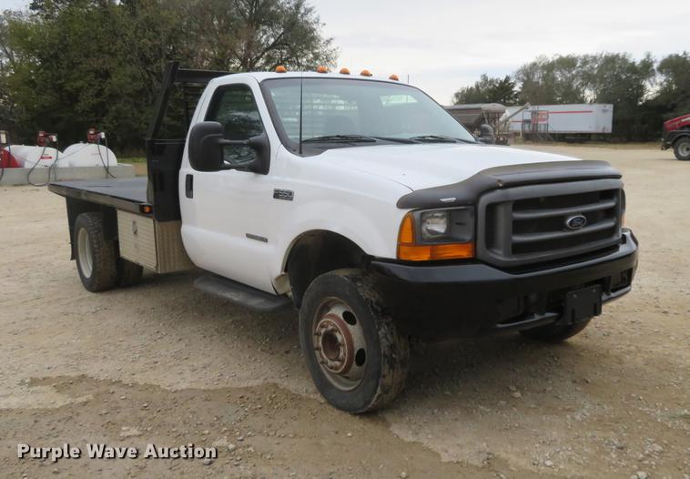 image for item DF9856 1999 Ford F550 Super Duty flatbed truck
