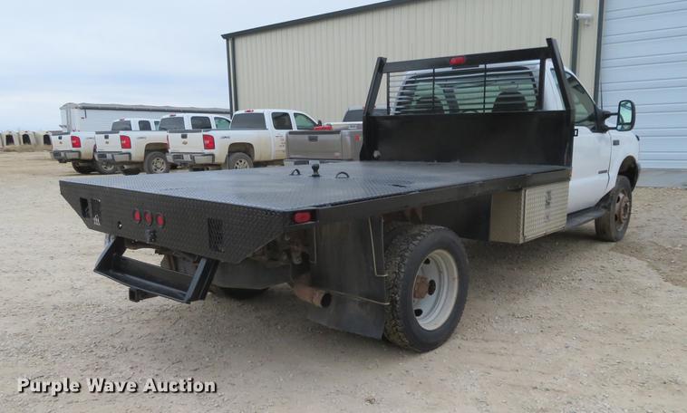 image for item DF9856 1999 Ford F550 Super Duty flatbed truck