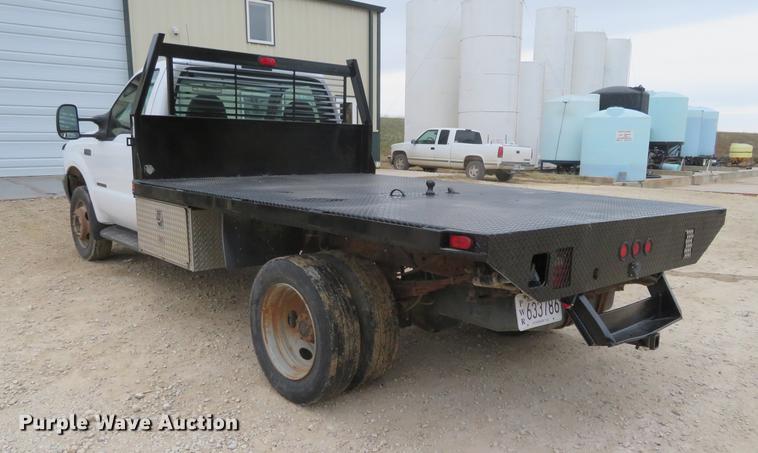 image for item DF9856 1999 Ford F550 Super Duty flatbed truck