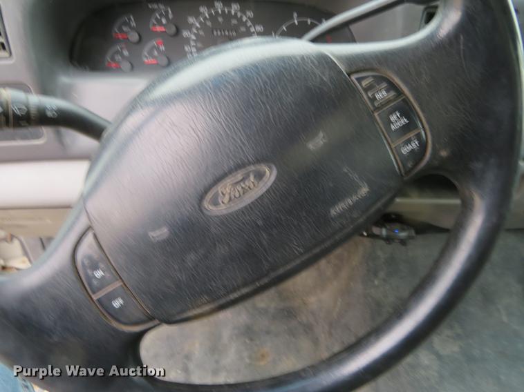 image for item DF9856 1999 Ford F550 Super Duty flatbed truck