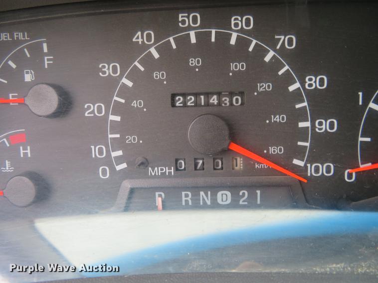 image for item DF9856 1999 Ford F550 Super Duty flatbed truck