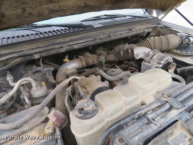 image for item DF9856 1999 Ford F550 Super Duty flatbed truck