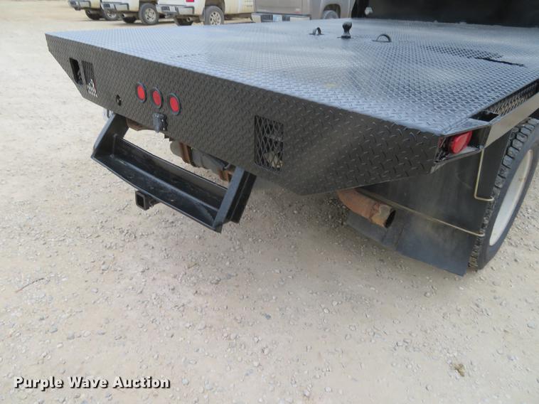 image for item DF9856 1999 Ford F550 Super Duty flatbed truck