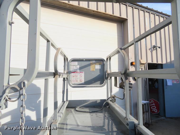 image for item DI9916 Grove SM3248E scissor lift
