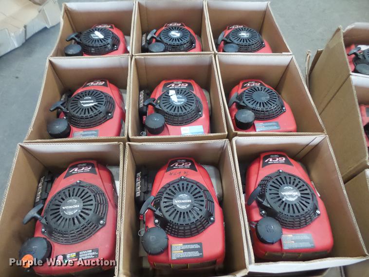 image for item DL9549 Approximately 25 Honda GCV190 gas engines