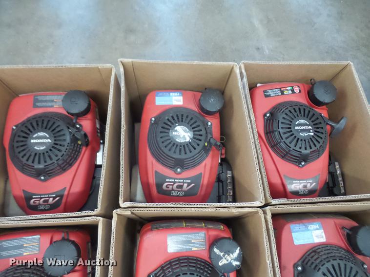 image for item DL9549 Approximately 25 Honda GCV190 gas engines