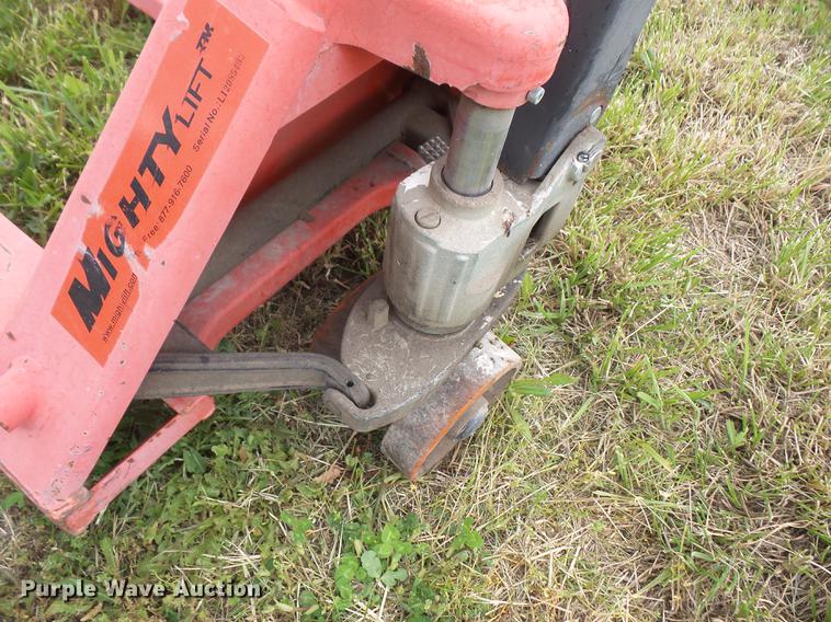 image for item DL9692 Mighty Lift pallet jack