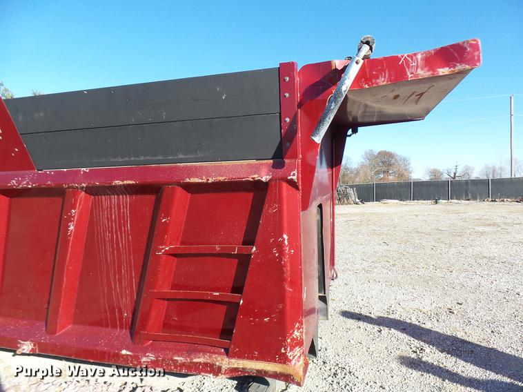 image for item DX9279 2003 Heil dump bed