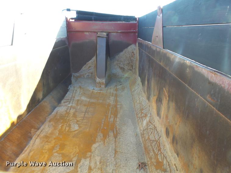 image for item DX9279 2003 Heil dump bed