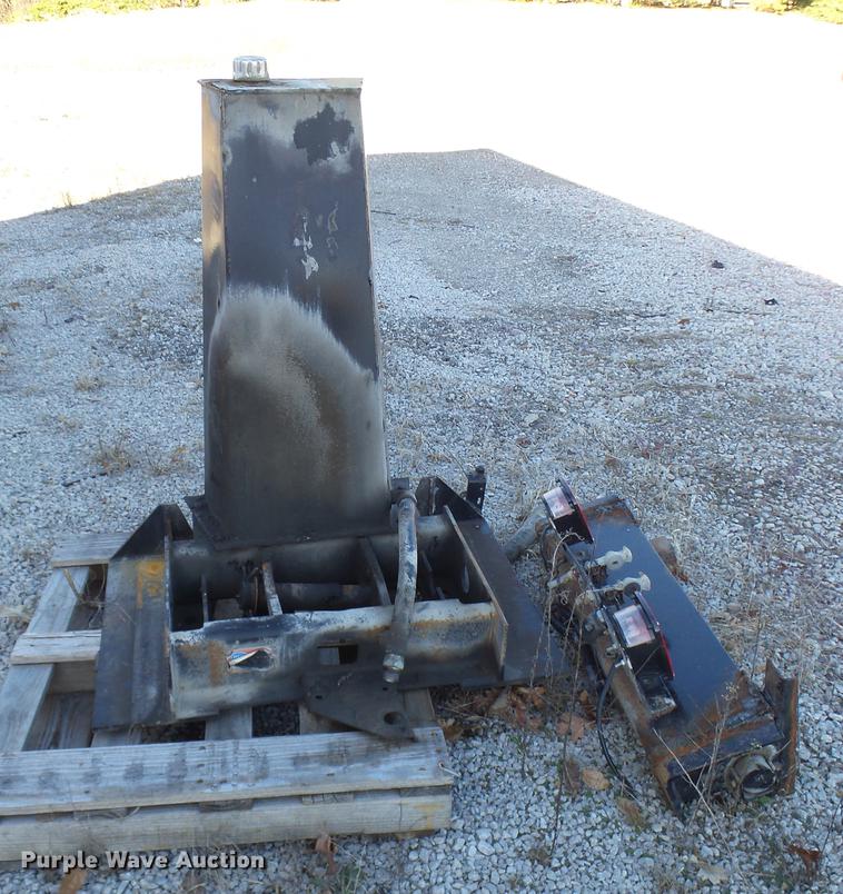 image for item DX9279 2003 Heil dump bed