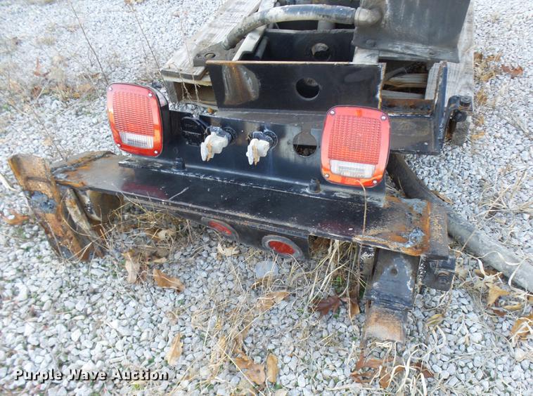image for item DX9279 2003 Heil dump bed