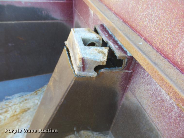 image for item DX9279 2003 Heil dump bed