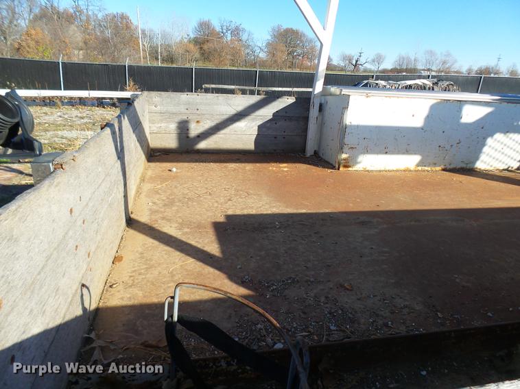 image for item DX9281 2006 Harbor truck body/Knapheide utility bed