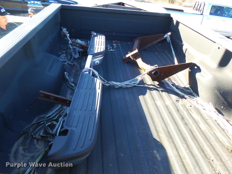 image for item DX9282 2002 Ford F250 pickup truck bed