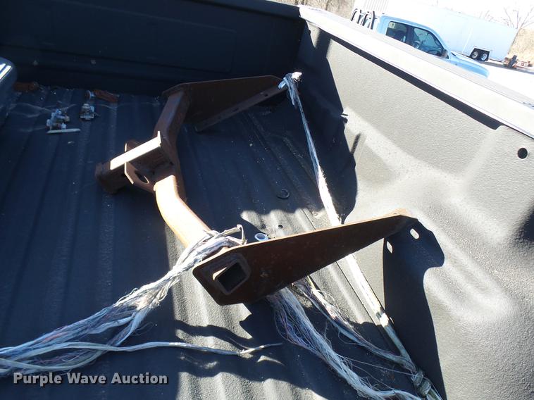 image for item DX9282 2002 Ford F250 pickup truck bed