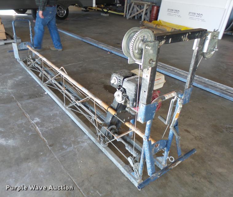 image for item DX9287 Vibratory screed