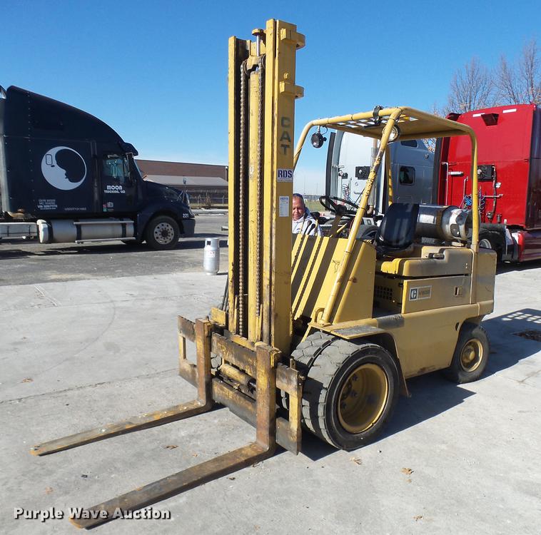 image for item DX9297 Caterpillar V60B forklift