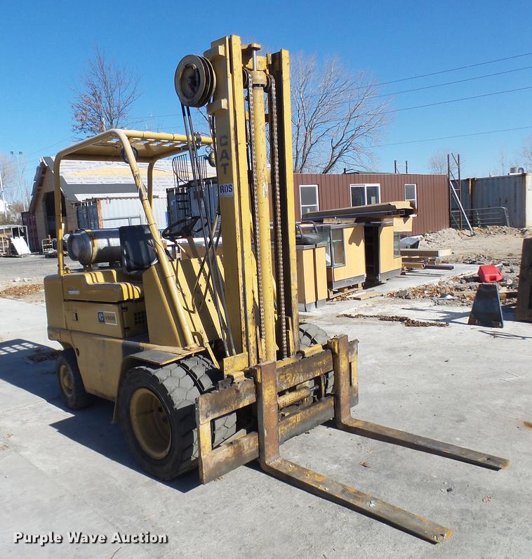 image for item DX9297 Caterpillar V60B forklift