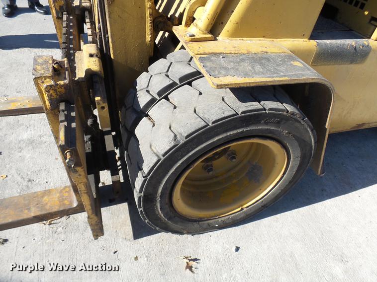 image for item DX9297 Caterpillar V60B forklift