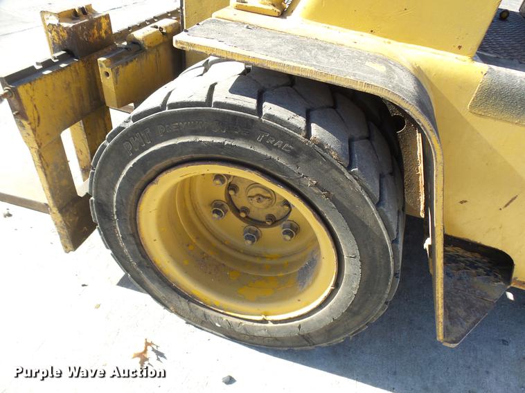 image for item DX9297 Caterpillar V60B forklift