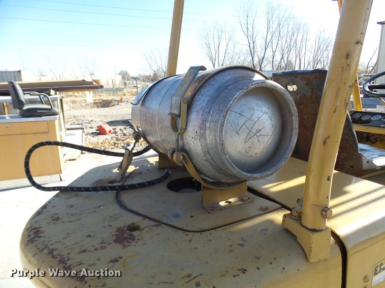 image for item DX9297 Caterpillar V60B forklift