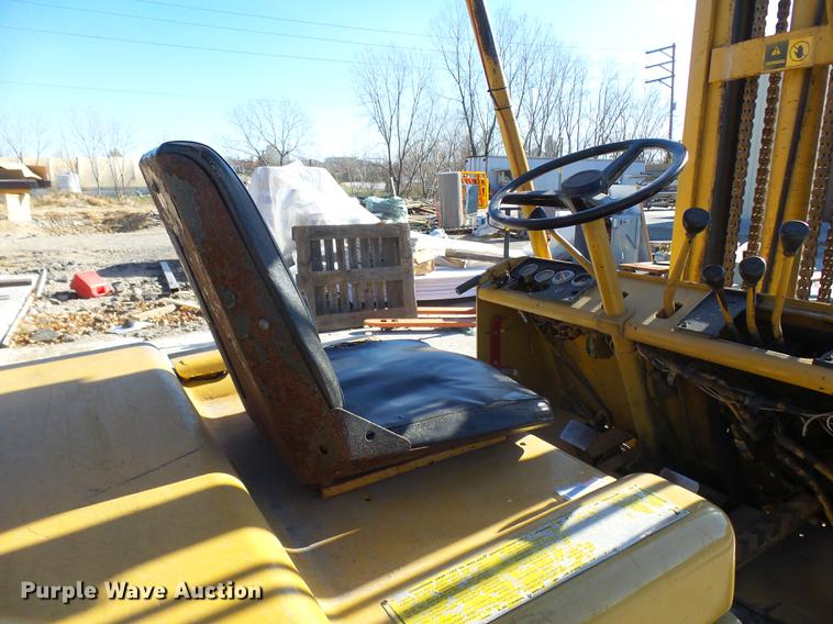 image for item DX9297 Caterpillar V60B forklift