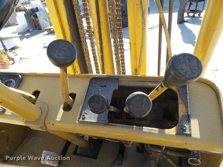 image for item DX9297 Caterpillar V60B forklift