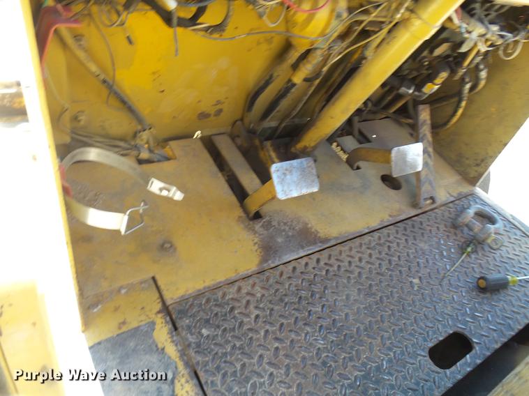 image for item DX9297 Caterpillar V60B forklift