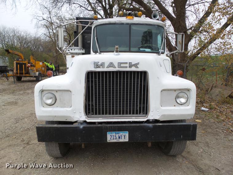 image for item DZ9029 1978 Mack truck with Hawk loader