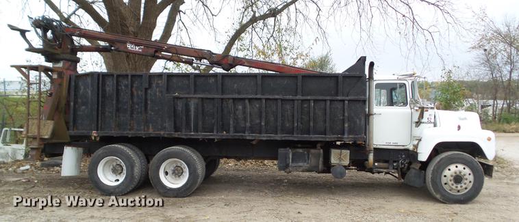 image for item DZ9029 1978 Mack truck with Hawk loader