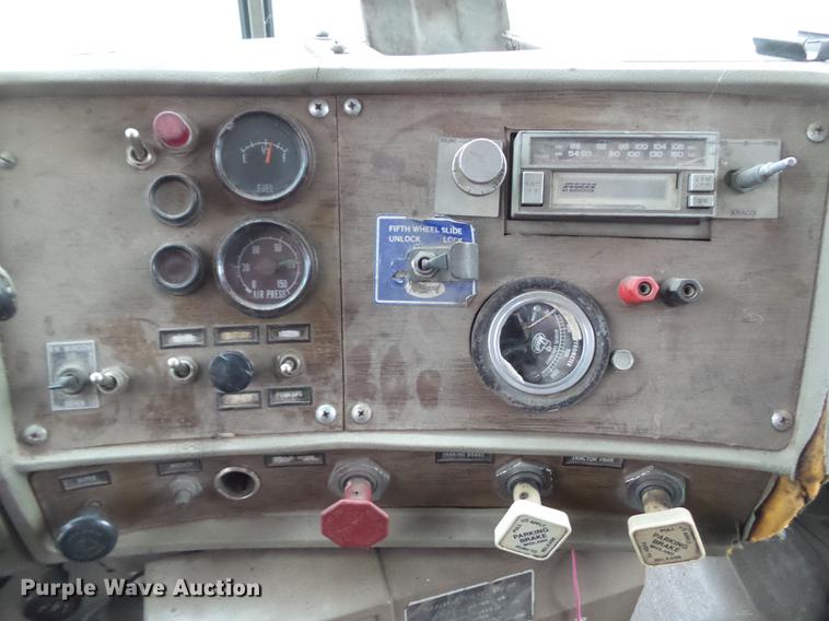 image for item DZ9029 1978 Mack truck with Hawk loader