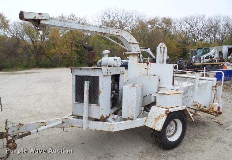 image for item DZ9030 Bandit 250 wood chipper