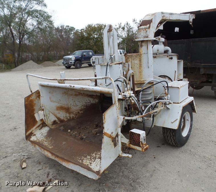 image for item DZ9030 Bandit 250 wood chipper