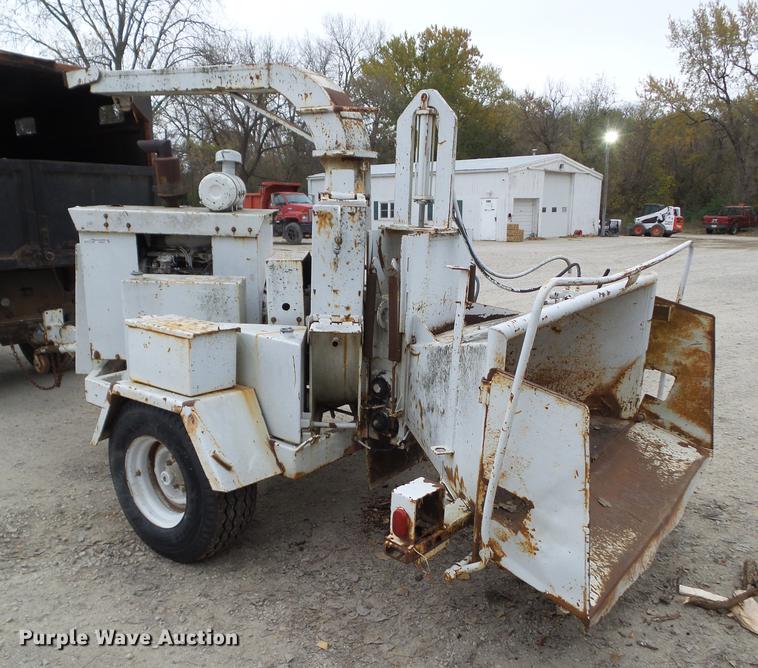 image for item DZ9030 Bandit 250 wood chipper