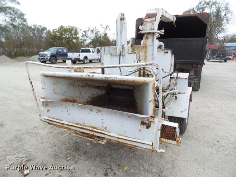 image for item DZ9030 Bandit 250 wood chipper