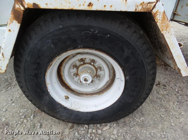 image for item DZ9030 Bandit 250 wood chipper