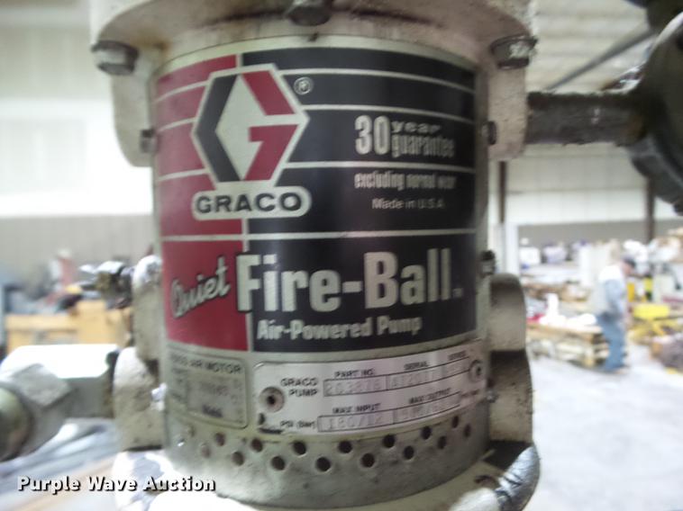 image for item DZ9105 300 gallon bulk oil tank with Graco Fire Ball air pump